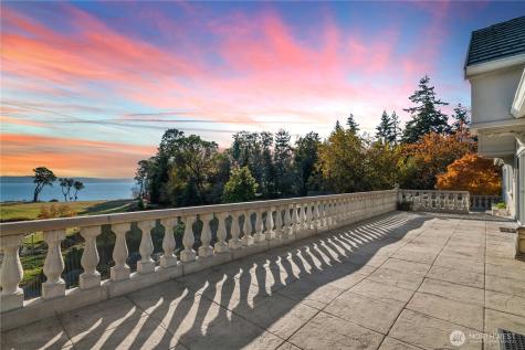 4205 SW Point Robinson Road Vashon WA 98070