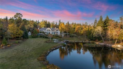 4205 SW Point Robinson Road Vashon WA 98070