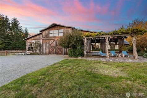 4205 SW Point Robinson Road Vashon WA 98070