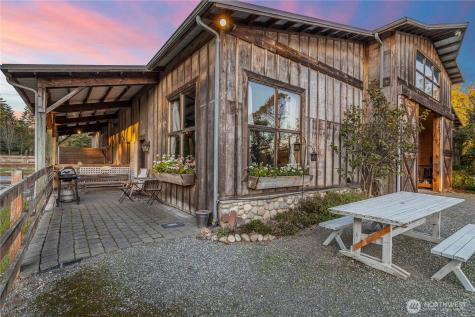 4205 SW Point Robinson Road Vashon WA 98070