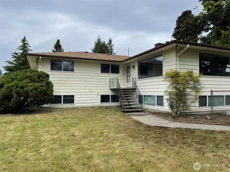 4206 148TH Tukwila WA 98168