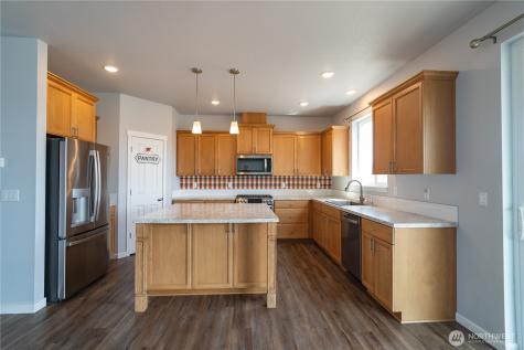 479 Sportsmen Street SW Ocean Shores WA 98569