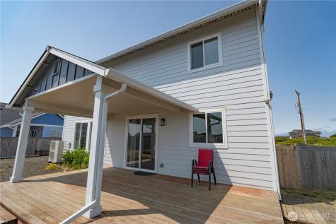 479 Sportsmen Street SW Ocean Shores WA 98569