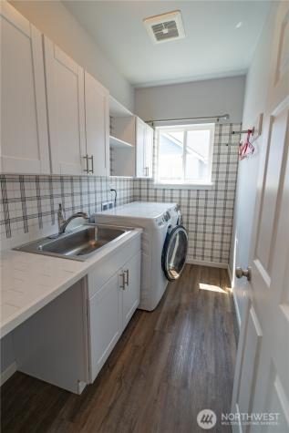 479 Sportsmen Street SW Ocean Shores WA 98569