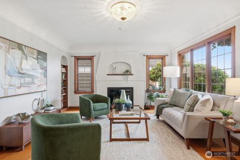 1560 28th Avenue W Seattle WA 98199