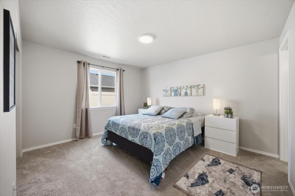 700 Regina Place Grandview WA 98930