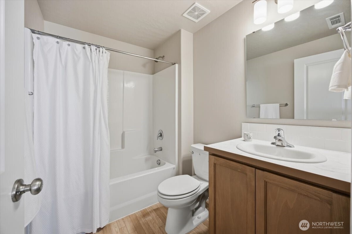 700 Regina Place Grandview WA 98930