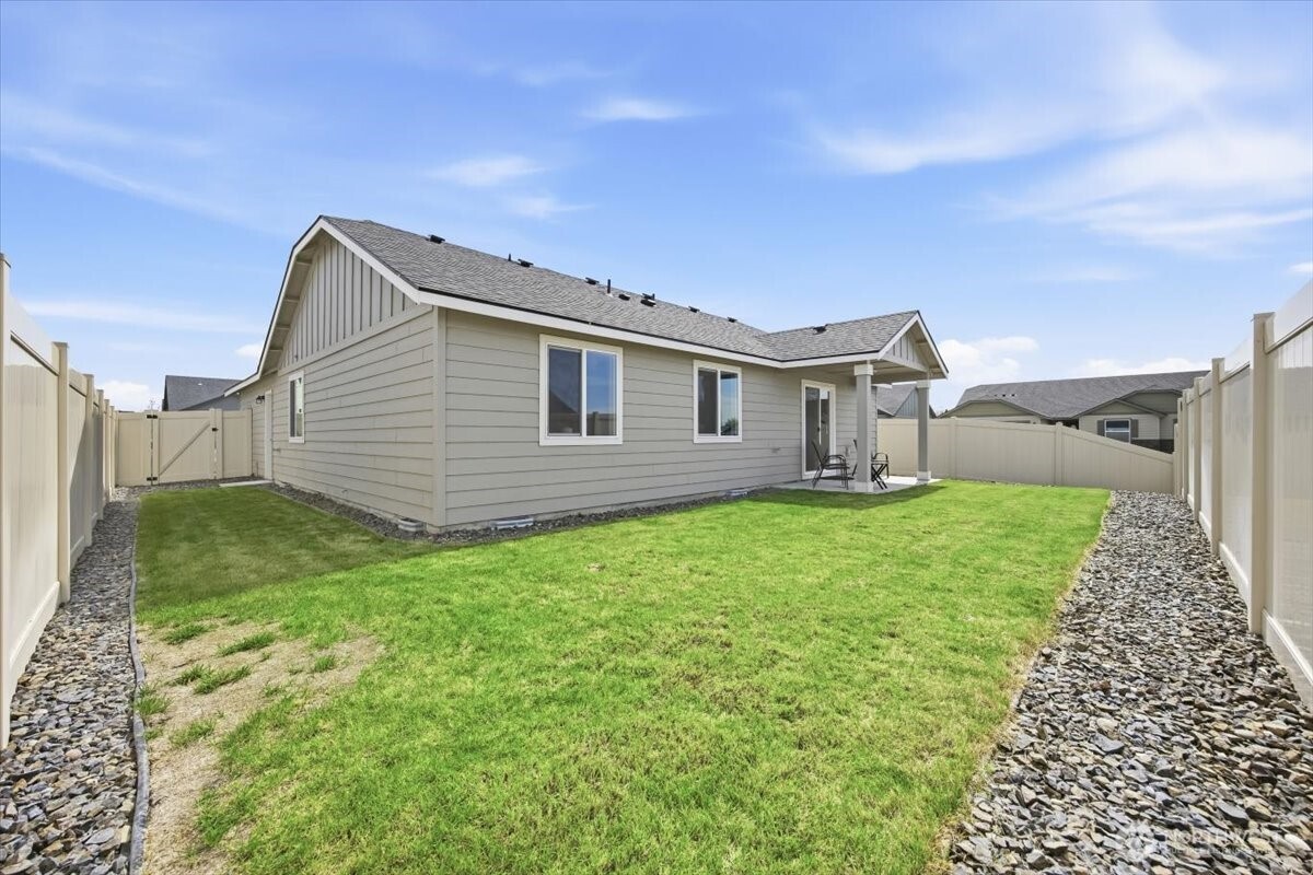 700 Regina Place Grandview WA 98930