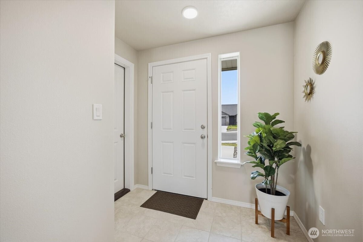 700 Regina Place Grandview WA 98930