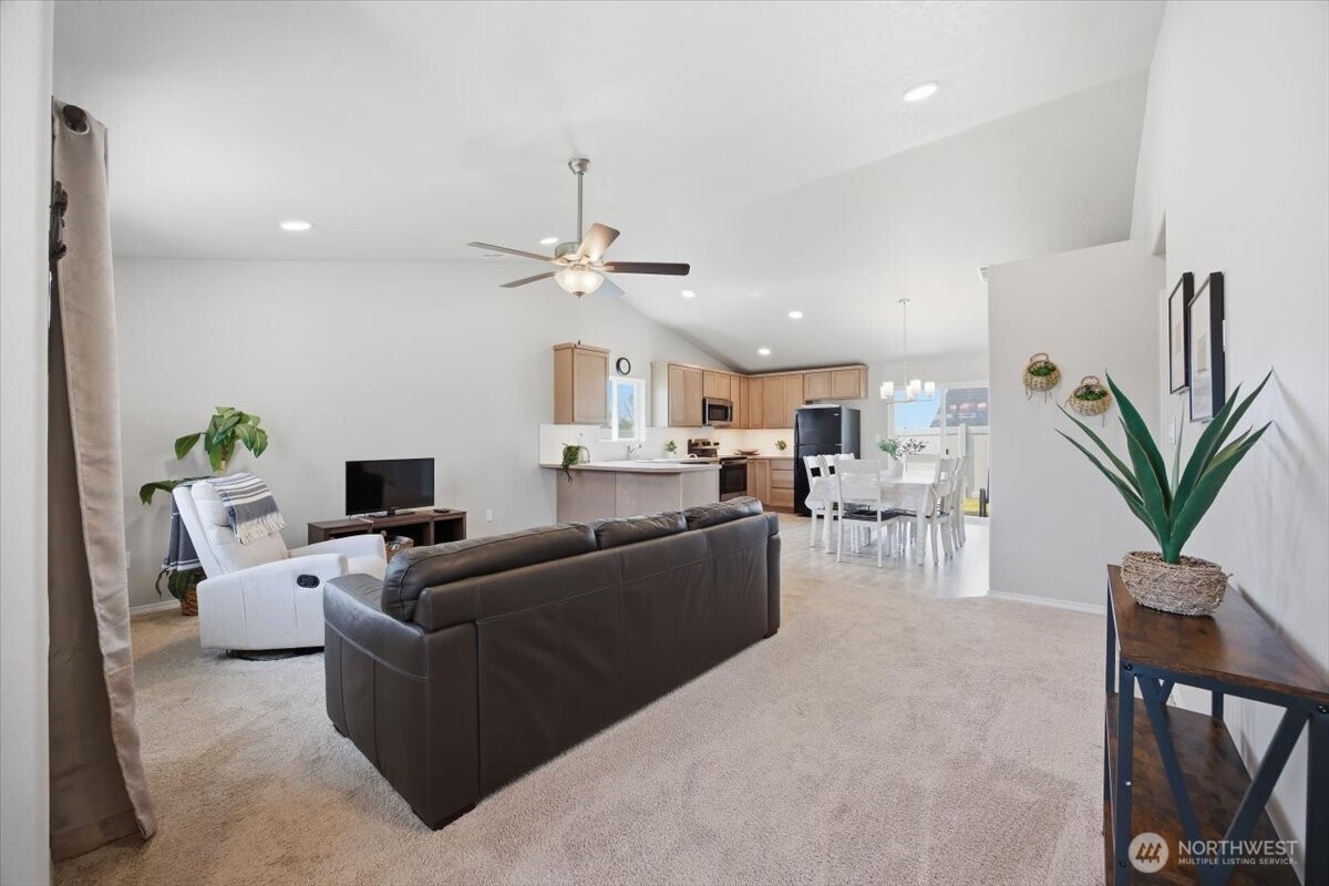 700 Regina Place Grandview WA 98930