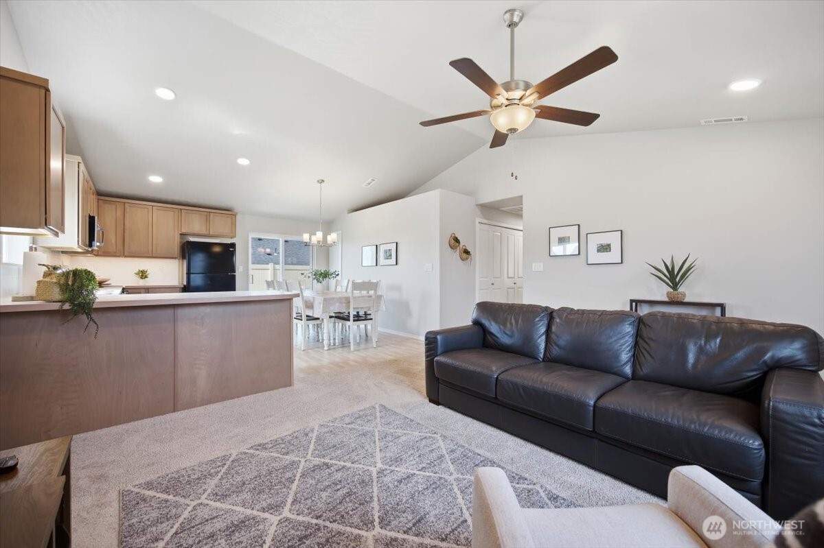 700 Regina Place Grandview WA 98930