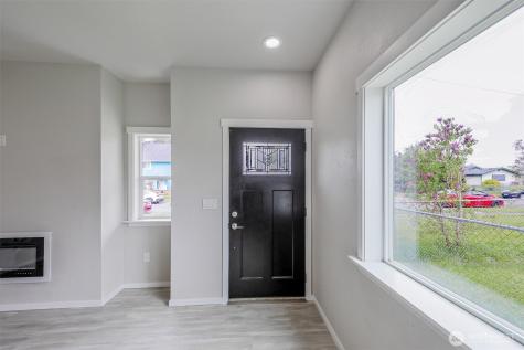 934 E 61st Tacoma WA 98408