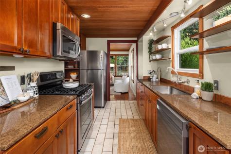 5519 18th Avenue S Seattle WA 98108