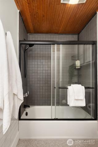 5519 18th Avenue S Seattle WA 98108