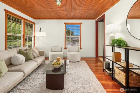 5519 18th Avenue S Seattle WA 98108