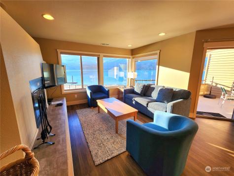 1 Lakeside 707-j Manson WA 98831