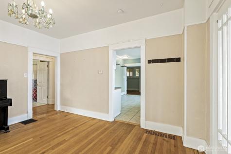 216 S Blakely Street Monroe WA 98272