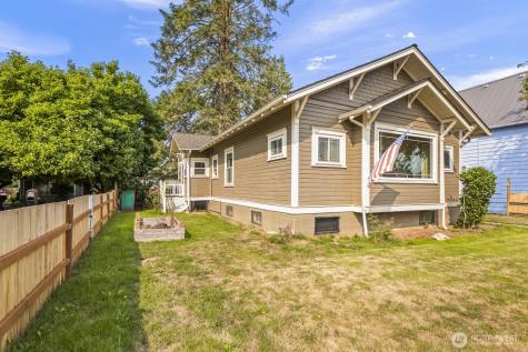 216 S Blakely Street Monroe WA 98272