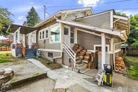 216 S Blakely Street Monroe WA 98272