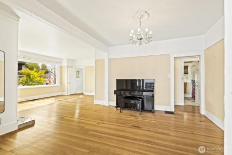 216 S Blakely Street Monroe WA 98272