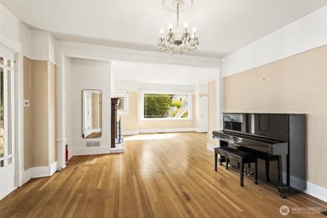 216 S Blakely Street Monroe WA 98272