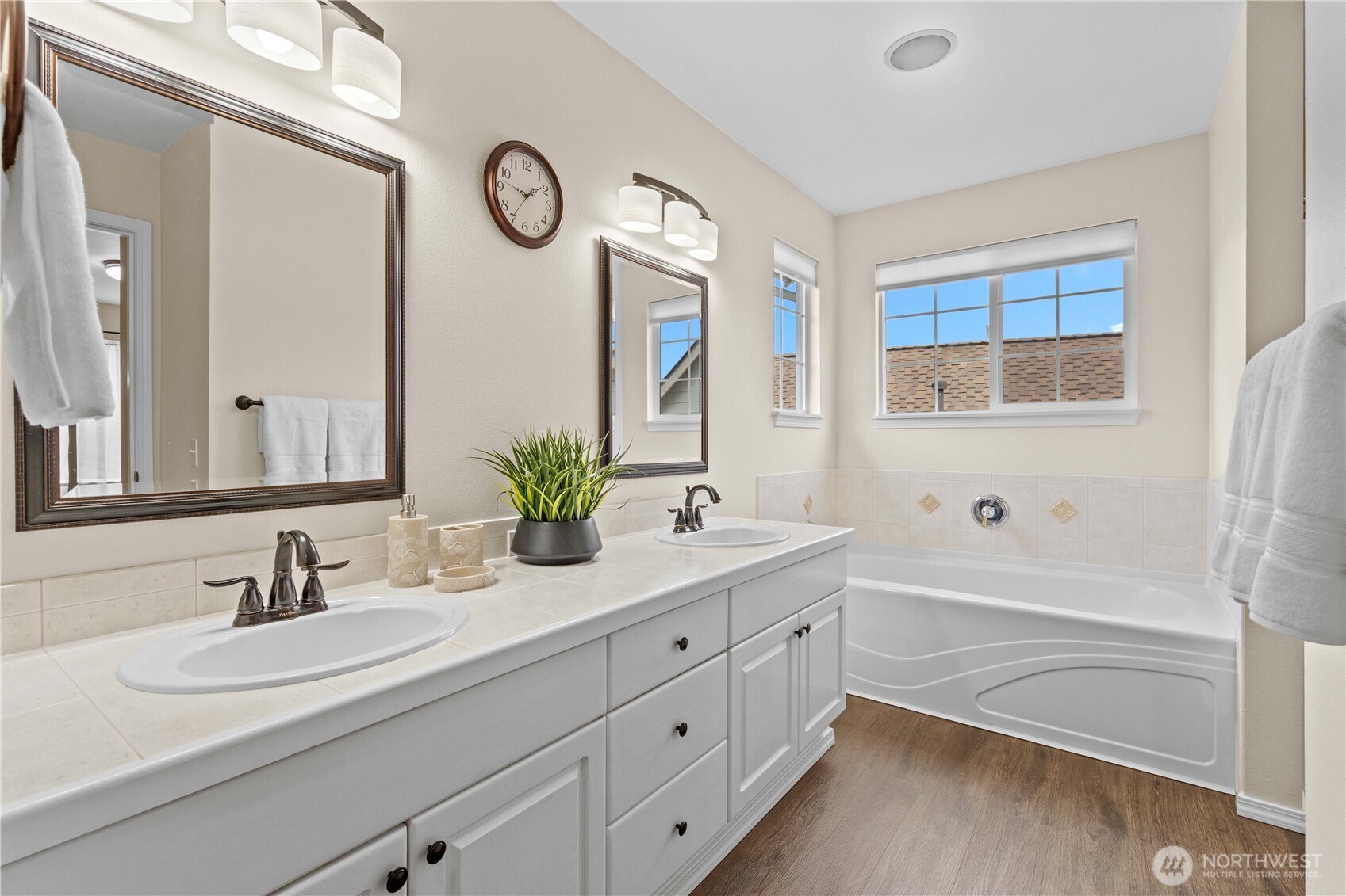2372 S 284th Court Federal Way WA 98003