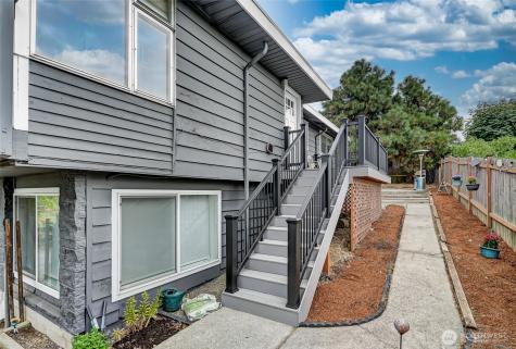 2942 S Fontanelle Street Seattle WA 98108
