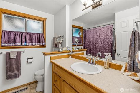 1812 74th Street SE Everett WA 98203