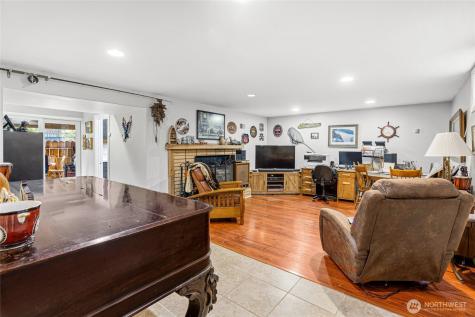 1812 74th Street SE Everett WA 98203