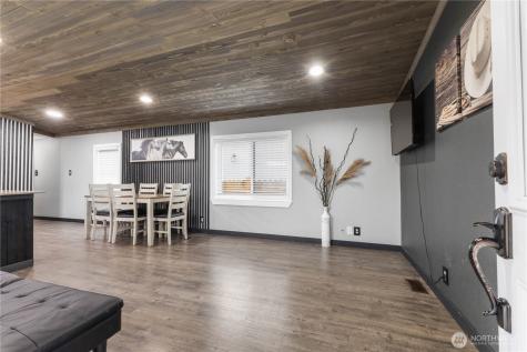 322 Chicago Boulevard S Pacific WA 98047