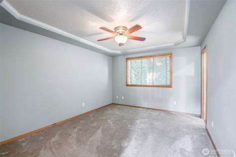 2703 5th Street SW Puyallup WA 98373
