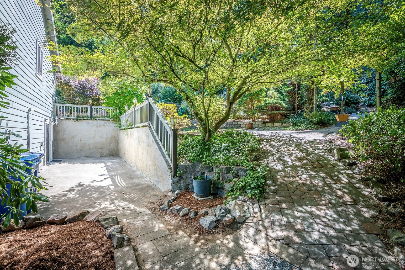 2703 5th Street SW Puyallup WA 98373