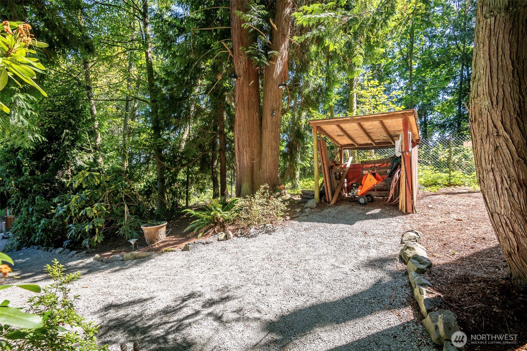 2703 5th Street SW Puyallup WA 98373