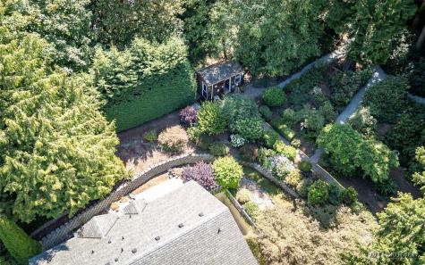 2703 5th Street SW Puyallup WA 98373
