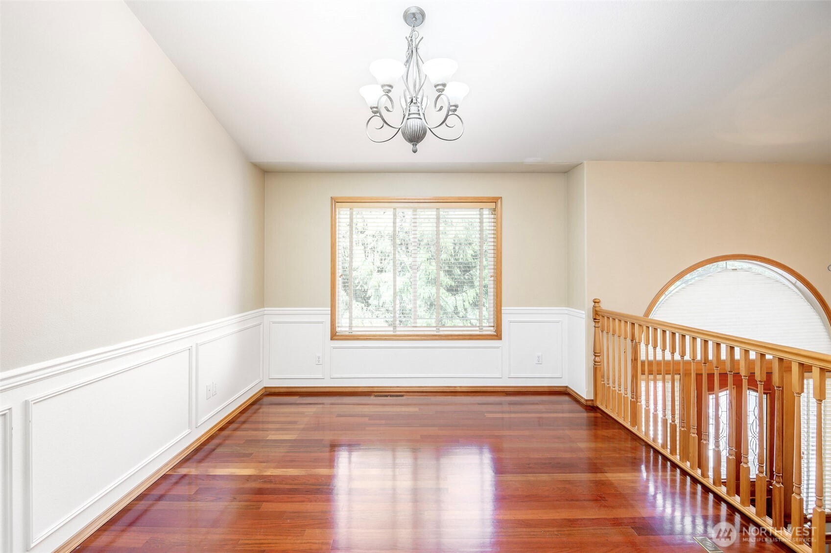 2703 5th Street SW Puyallup WA 98373