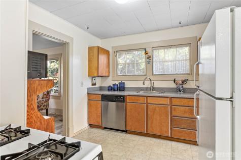 1305 W Illinois Street Bellingham WA 98225