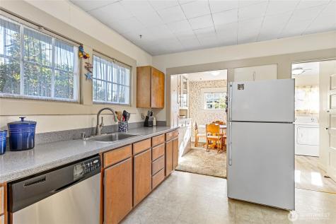 1305 W Illinois Street Bellingham WA 98225