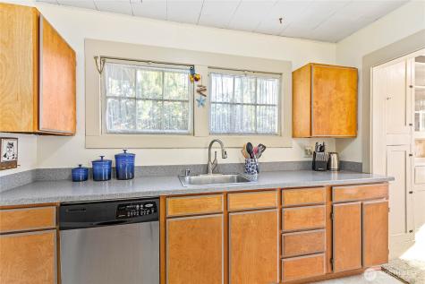 1305 W Illinois Street Bellingham WA 98225