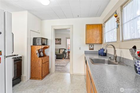 1305 W Illinois Street Bellingham WA 98225