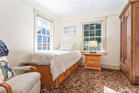 1305 W Illinois Street Bellingham WA 98225