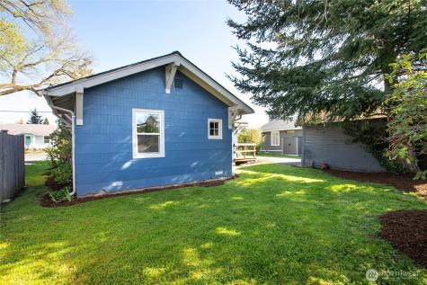 1305 W Illinois Street Bellingham WA 98225