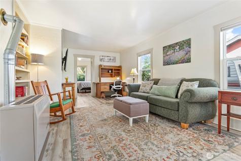 1305 W Illinois Street Bellingham WA 98225
