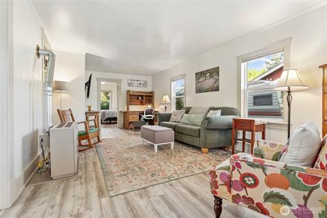 1305 W Illinois Street Bellingham WA 98225