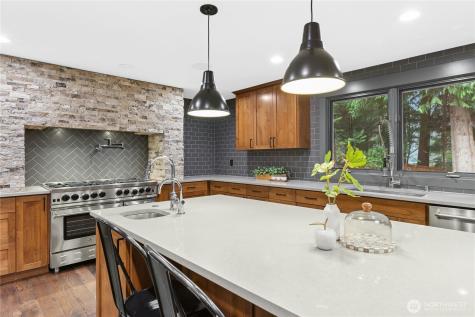 25711 SE 31st Place Sammamish WA 98075