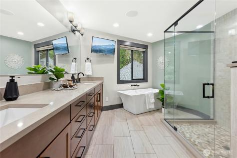 25711 SE 31st Place Sammamish WA 98075