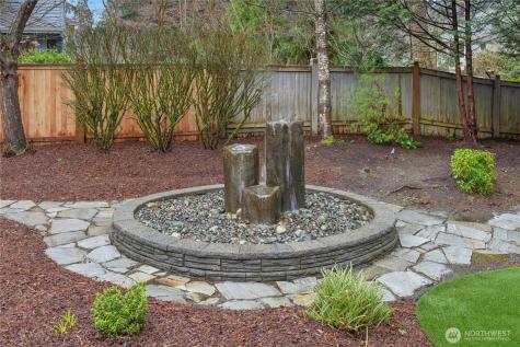 25711 SE 31st Place Sammamish WA 98075