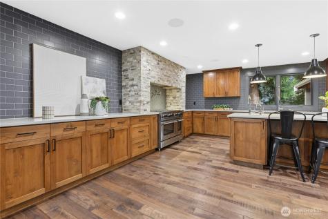 25711 SE 31st Place Sammamish WA 98075
