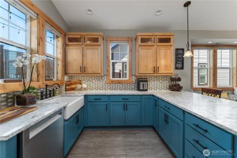 481 Mackinaw Lane Chelan WA 98816
