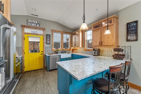 481 Mackinaw Lane Chelan WA 98816