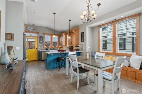 481 Mackinaw Lane Chelan WA 98816